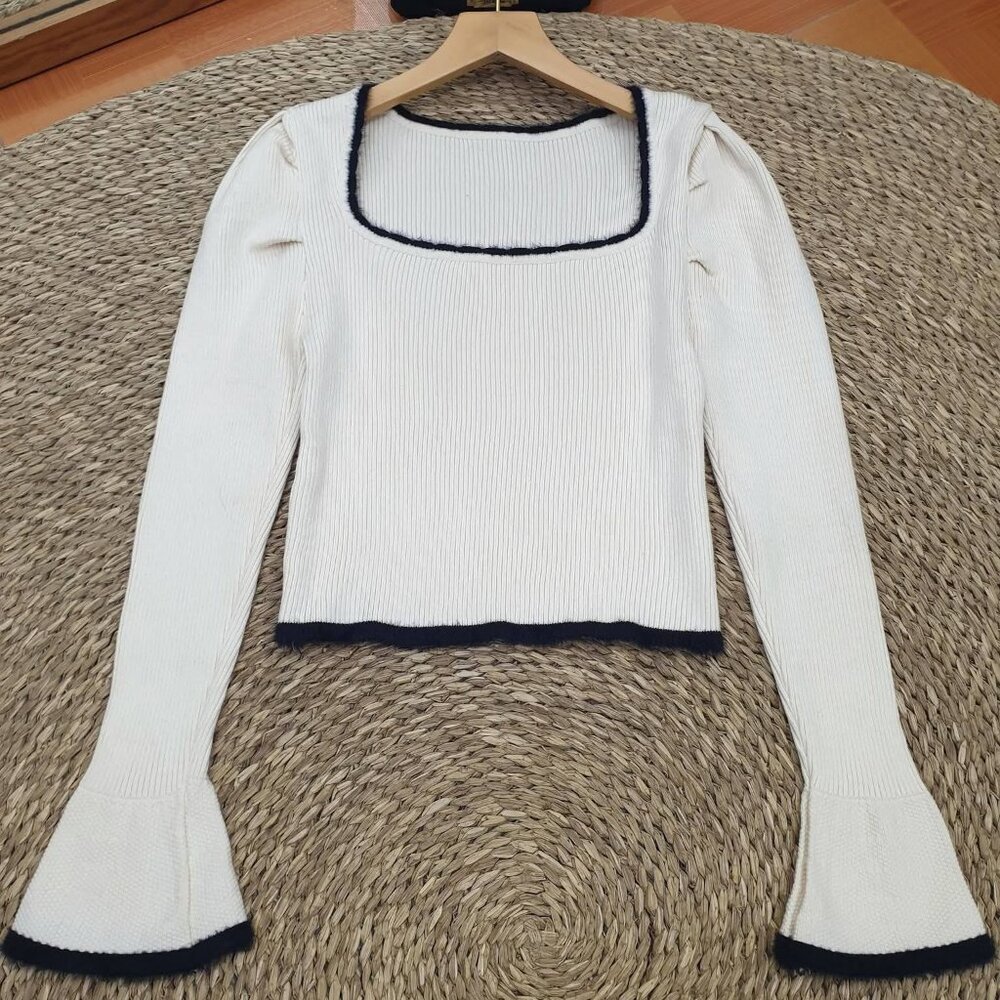 White Square Neck Contrast Trim Flare Sleeve Crop Knit Top